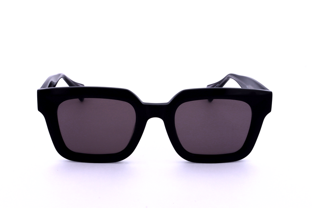 GLOSS SOLID BLACK variant main image
